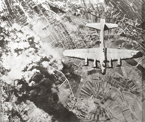 03403 Amerikanische Bomber greifen am 16.09.1944 die BASF mit ihren Raffinerien an 020.jpg